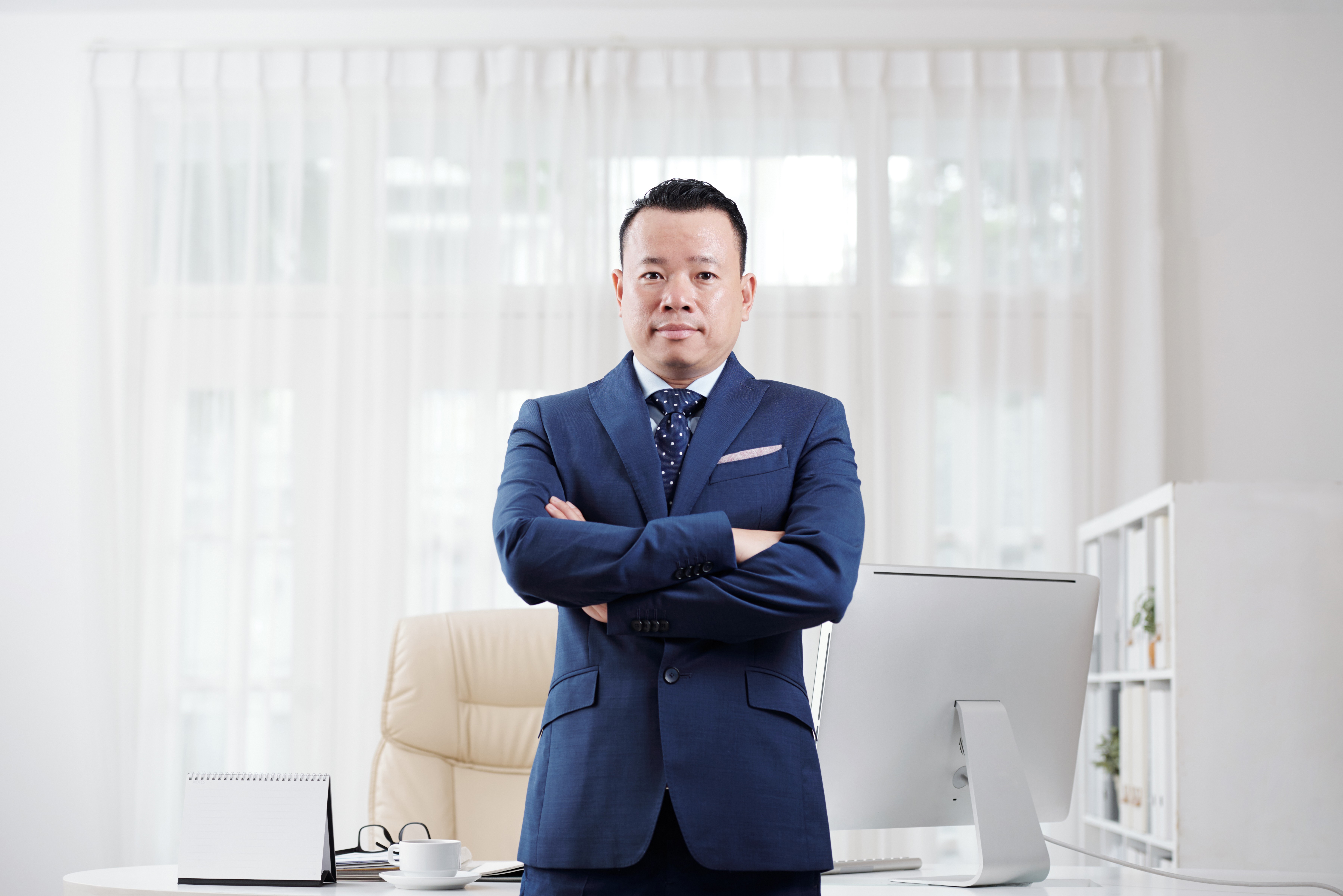 Suits for Diplomats Dressing Ambassadors with Bespoke Precision